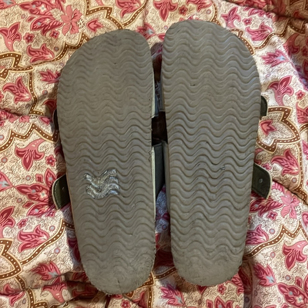 Sandals - Picture 4 of 4